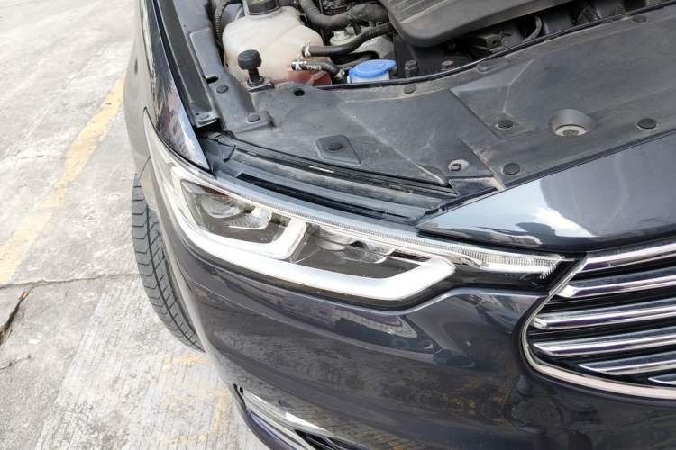 Used Ford Taurus 2019 EcoBoost 245 Premium Edition Right Front Headlight