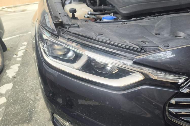 Used Ford Taurus 2019 EcoBoost 245 Premium Edition Right Front Headlight