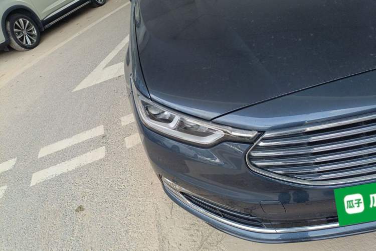 Used Ford Taurus 2019 EcoBoost 245 Premium Edition Right Front Headlight
