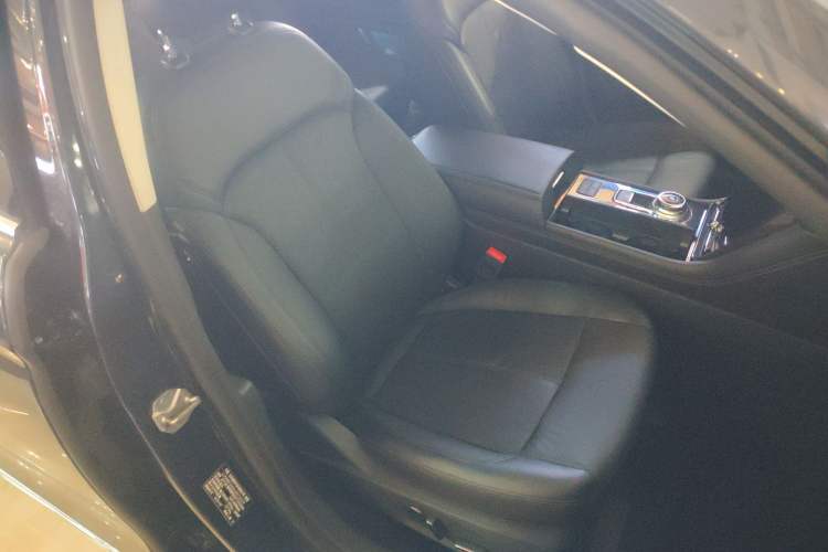 Used Ford Taurus 2019 EcoBoost 245 Premium Edition Right Front Seat