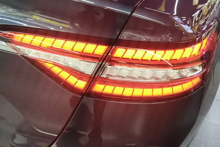 Used Ford Taurus 2019 EcoBoost 245 Premium Edition Right Rear Taillight