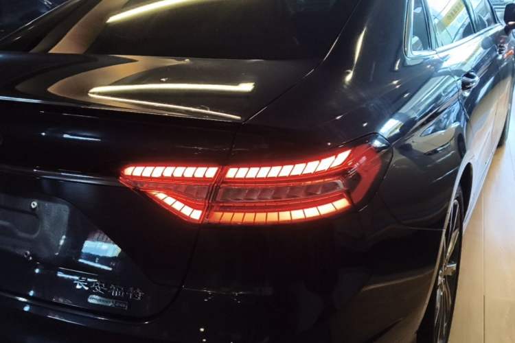 Used Ford Taurus 2019 EcoBoost 245 Premium Edition Right Rear Taillight