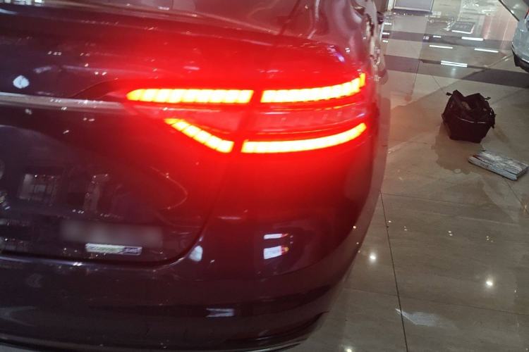 Used Ford Taurus 2019 EcoBoost 245 Premium Edition Right Rear Taillight