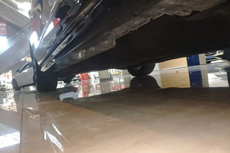 Used Ford Taurus 2019 EcoBoost 245 Premium Edition Right Side Sill
