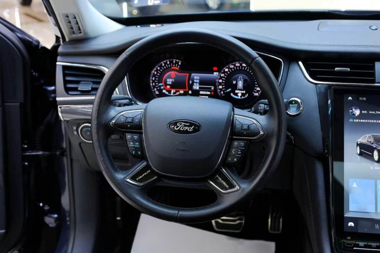 Used Ford Taurus 2019 EcoBoost 245 Premium Edition Steering Wheel