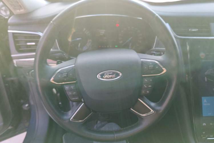 Used Ford Taurus 2019 EcoBoost 245 Comfort Edition Steering Wheel
