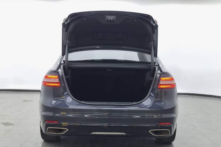 Used Ford Taurus 2019 EcoBoost 245 Premium Edition Trunk