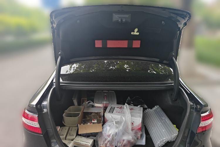 Used Ford Taurus 2019 EcoBoost 245 Premium Edition Trunk