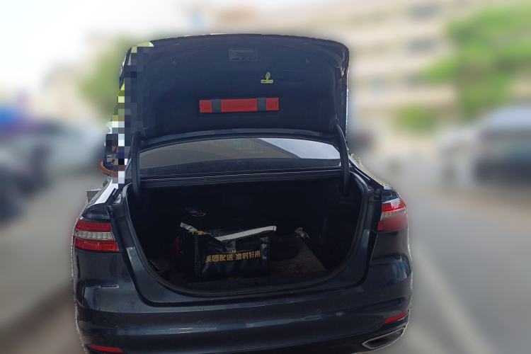 Used Ford Taurus 2019 EcoBoost 245 Premium Edition Trunk