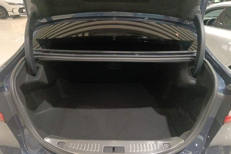 Used Ford Taurus 2019 EcoBoost 245 Premium Edition Trunk
