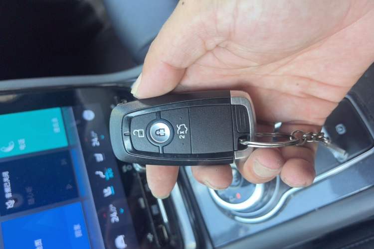 Used Ford Taurus 2019 EcoBoost 245 Vignale Deluxe Edition Vehicle Key
