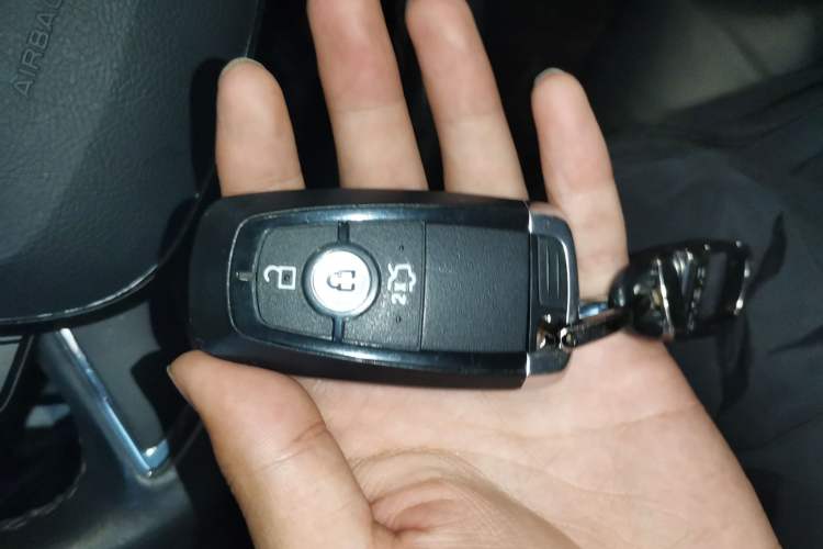 Used Ford Taurus 2019 EcoBoost 245 Premium Edition Vehicle Key