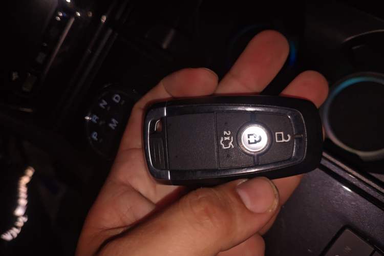 Used Ford Taurus 2019 EcoBoost 245 Premium Edition Vehicle Key