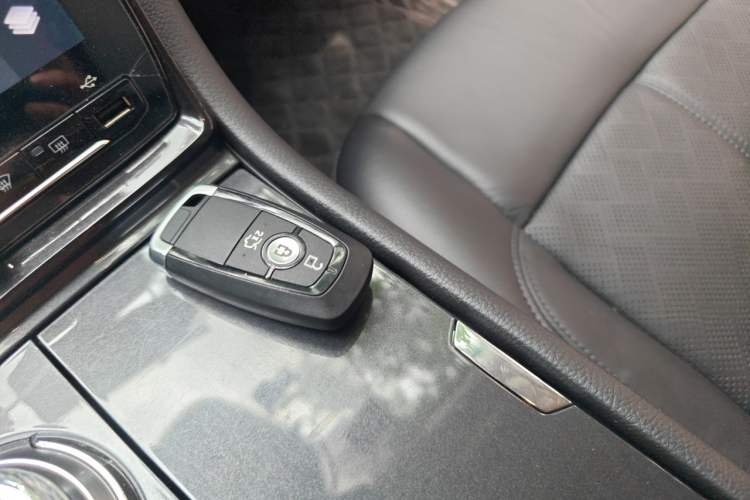 Used Ford Taurus 2019 EcoBoost 245 Premium Edition Vehicle Key