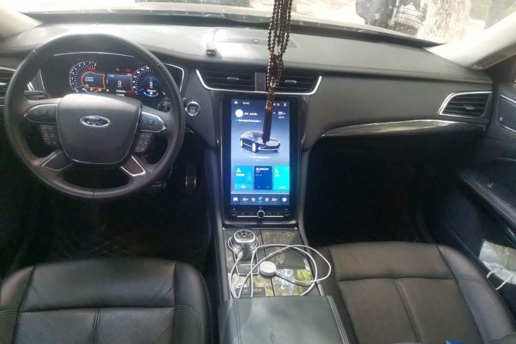 Used Ford Taurus 2019 EcoBoost 245 Premium Edition Center Console