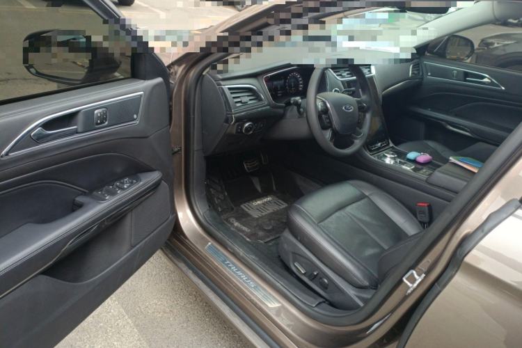 Used Ford Taurus 2019 EcoBoost 245 Premium Edition Driver Seat