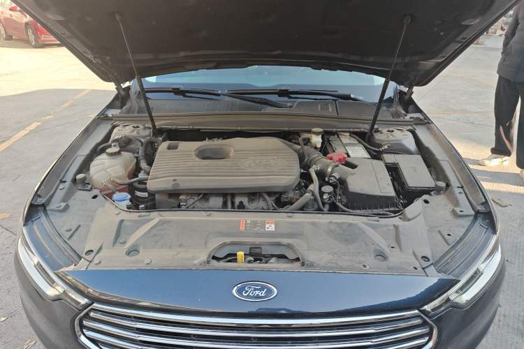 Used Ford Taurus 2019 EcoBoost 245 Premium Edition Engine Bay