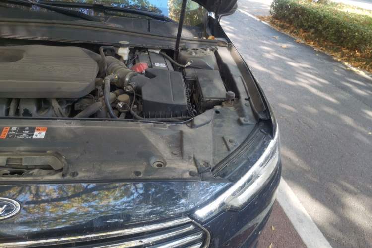 Used Ford Taurus 2019 EcoBoost 245 Premium Edition Engine Bay Left