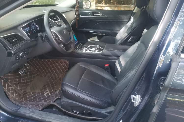 Used Ford Taurus 2019 EcoBoost 245 Premium Edition Left Front Seat
