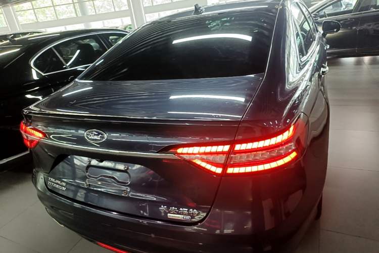 Used Ford Taurus 2019 EcoBoost 245 Premium Edition Rear