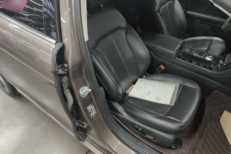 Used Ford Taurus 2019 EcoBoost 245 Premium Edition Right Front Seat