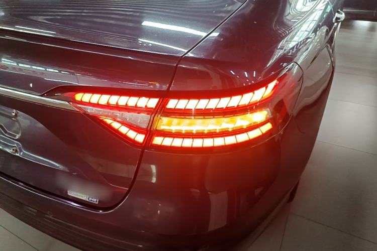 Used Ford Taurus 2019 EcoBoost 245 Premium Edition Right Rear Taillight