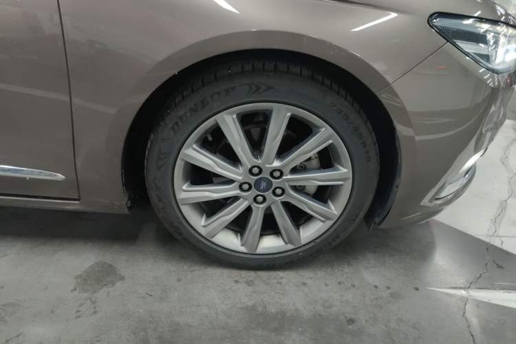 Used Ford Taurus 2019 EcoBoost 245 Premium Edition Right Rear Wheel Hub