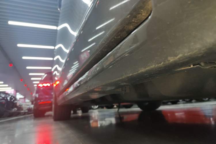 Used Ford Taurus 2019 EcoBoost 245 Premium Edition Right Side Sill