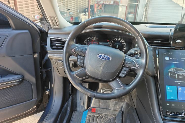 Used Ford Taurus 2019 EcoBoost 245 Premium Edition Steering Wheel