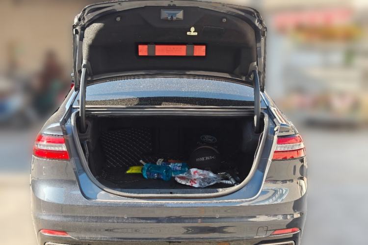 Used Ford Taurus 2019 EcoBoost 245 Premium Edition Trunk