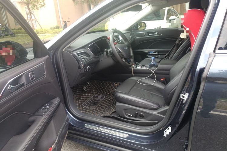 Used Ford Taurus 2019 EcoBoost 245 Premium Edition Driver Seat