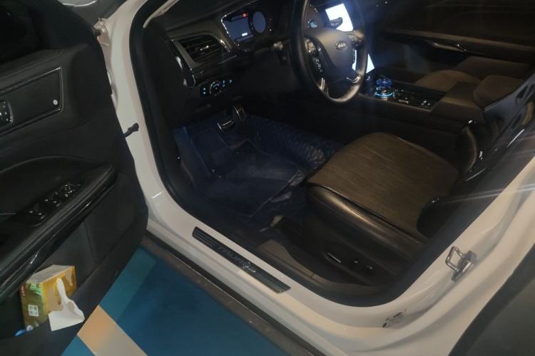 Used Ford Taurus 2019 EcoBoost 245 Premium Edition Driver Seat