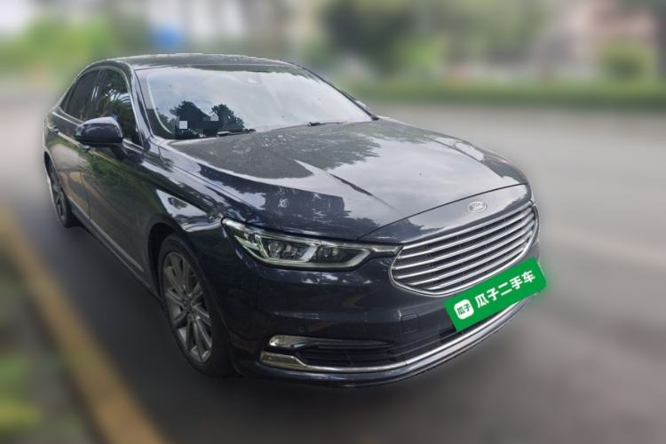 Used Ford Taurus 2019 EcoBoost 245 Premium Edition Front Right 45 Deg