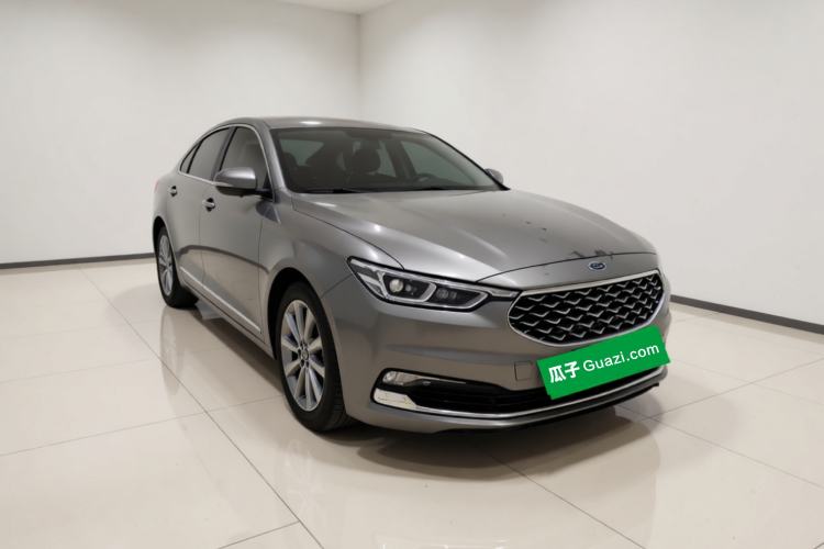Used Ford Taurus 2019 EcoBoost 245 Premium Edition Front Right 45 Deg