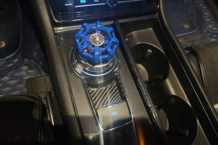 Used Ford Taurus 2019 EcoBoost 245 Premium Edition Gear Lever