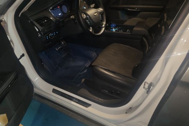 Used Ford Taurus 2019 EcoBoost 245 Premium Edition Left Front Seat