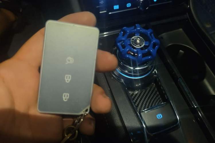Used Ford Taurus 2019 EcoBoost 245 Premium Edition Vehicle Key
