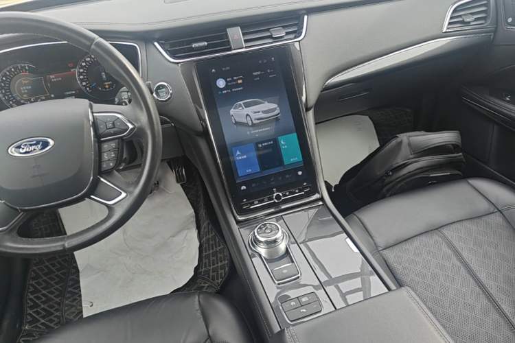 Used Ford Taurus 2019 EcoBoost 245 Premium Edition Audio And AC Panel