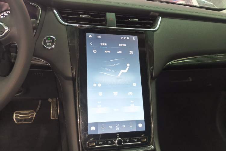 Used Ford Taurus 2019 EcoBoost 245 Premium Edition Audio And AC Panel