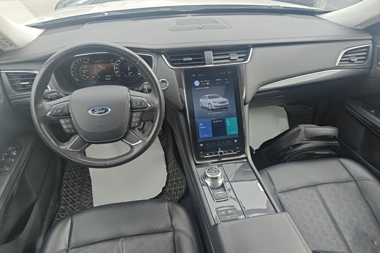 Used Ford Taurus 2019 EcoBoost 245 Premium Edition Center Console