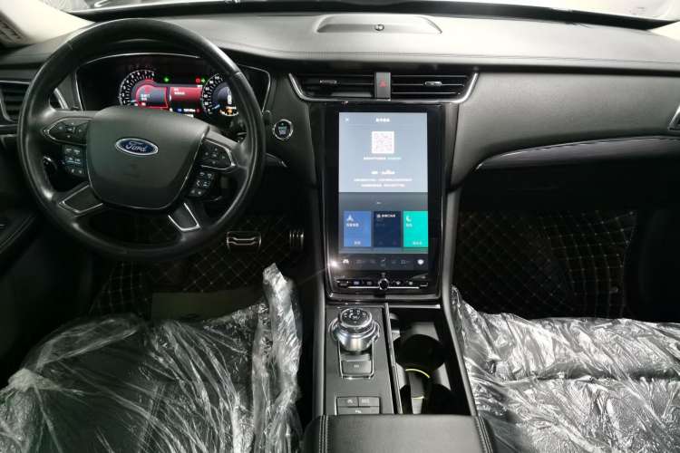 Used Ford Taurus 2019 EcoBoost 245 Premium Edition Center Console