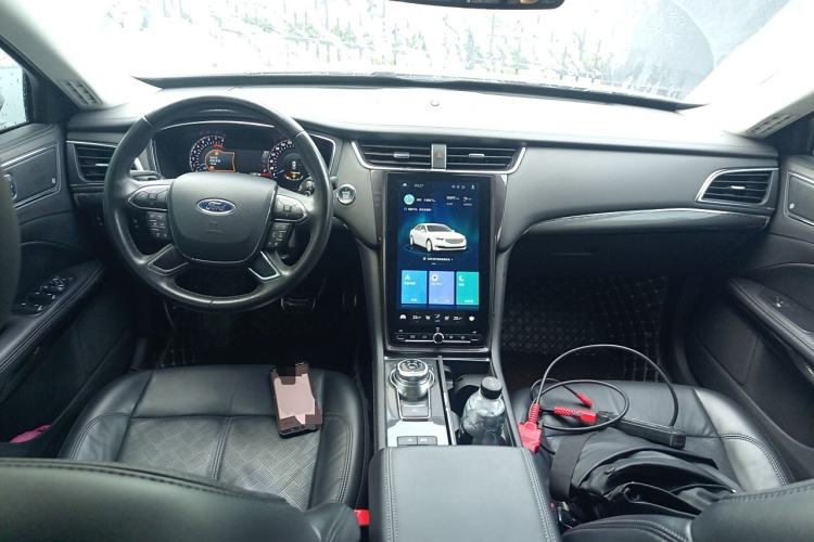 Used Ford Taurus 2019 EcoBoost 245 Premium Edition Center Console