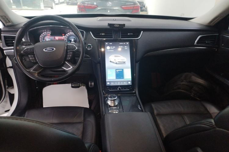 Used Ford Taurus 2019 EcoBoost 245 Premium Edition Center Console