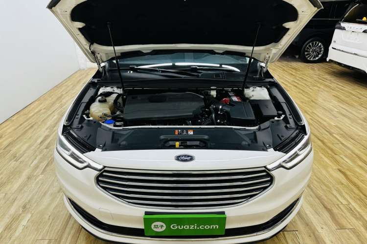 Used Ford Taurus 2019 EcoBoost 245 Premium Edition Engine Bay