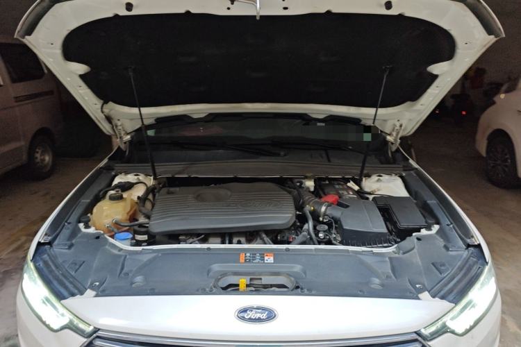 Used Ford Taurus 2019 EcoBoost 245 Premium Edition Engine Bay