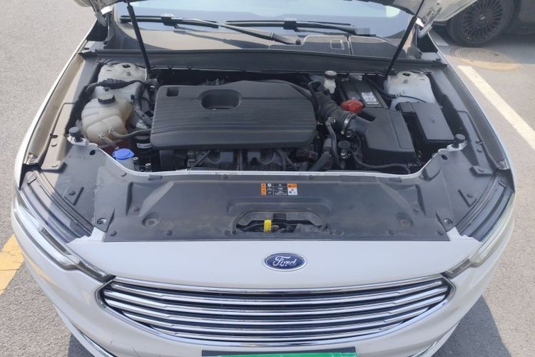 Used Ford Taurus 2019 EcoBoost 245 Premium Edition Engine Bay