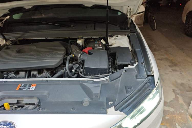 Used Ford Taurus 2019 EcoBoost 245 Premium Edition Engine Bay Left