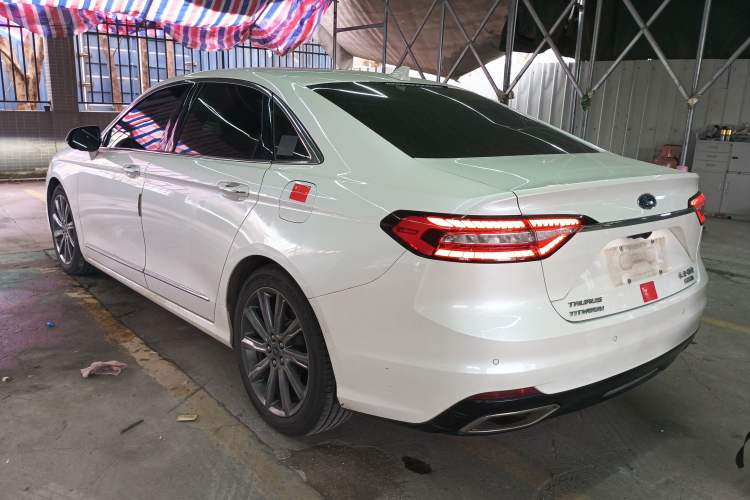Used Ford Taurus 2019 EcoBoost 245 Premium Edition Exterior 3