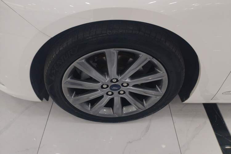Used Ford Taurus 2019 EcoBoost 245 Premium Edition Exterior 4