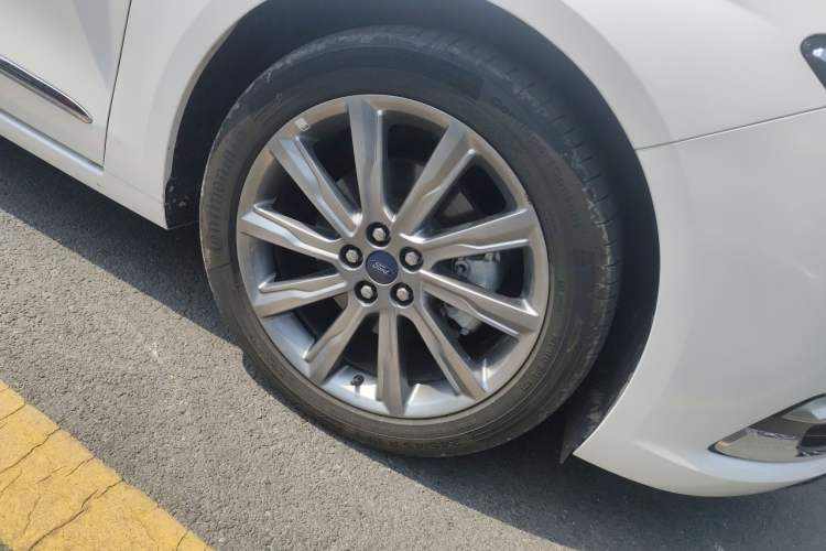 Used Ford Taurus 2019 EcoBoost 245 Premium Edition Exterior 7